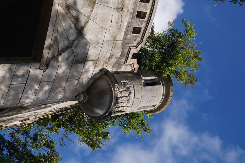 Ruinas de la Finca La Luisa. Arroyo Naranjo.La Habana