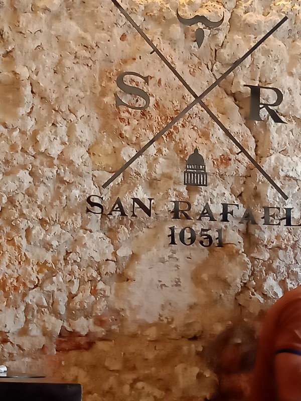 San Rafael 1051. Hamburguesera . Centro Habana . Tacos .Sandwishs