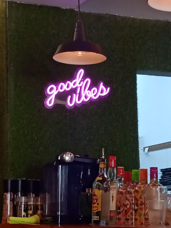 San Rafael 1051. Hamburguesera . Centro Habana . Tacos .Sandwishs