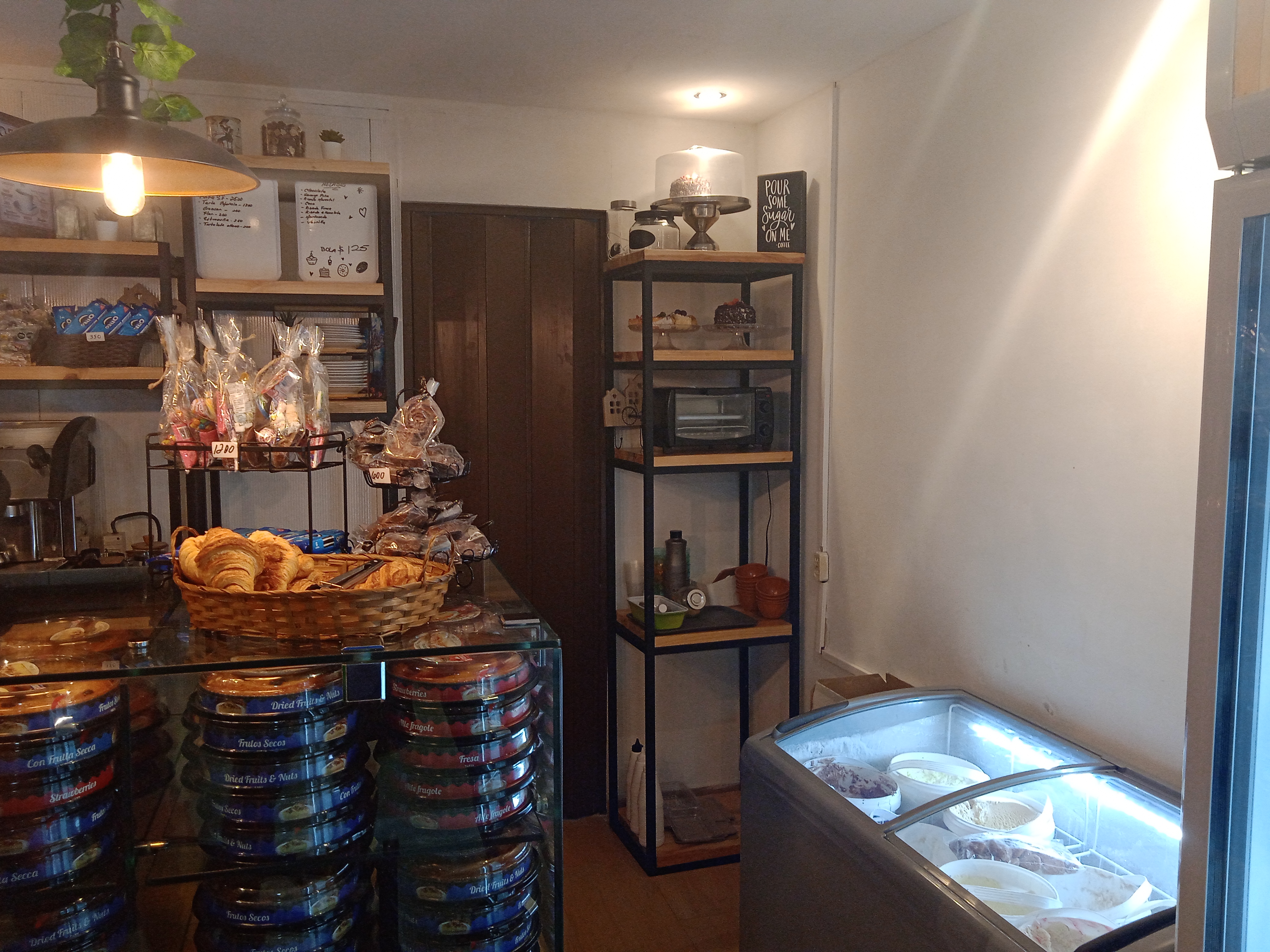 Burguer Joe. Dulcería en el Mónaco. La Víbora. !0 de Octubre .La Habana