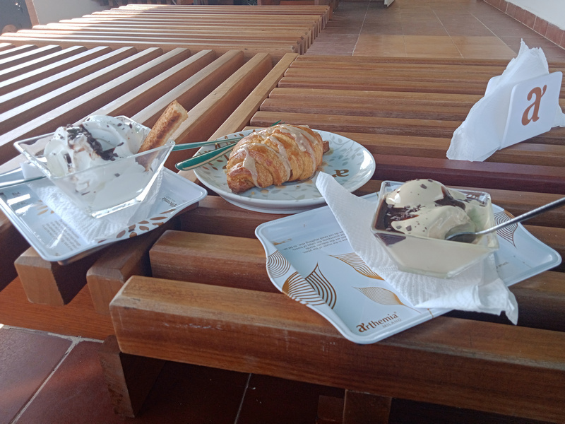 Amrosia . Cremas . Helados . Yogures. Smothies .Playa . La Habana