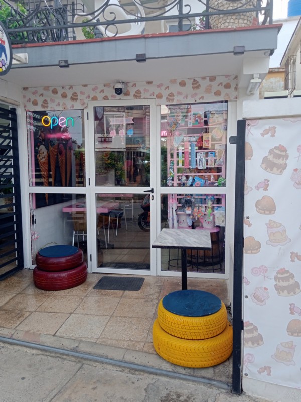 Miel Morena ,Cafetería en Playa . Helados en Playa . La Habana
